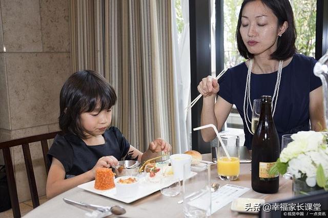 如何教出有礼貌的孩子？高情商父母一定要做好3点，很关键