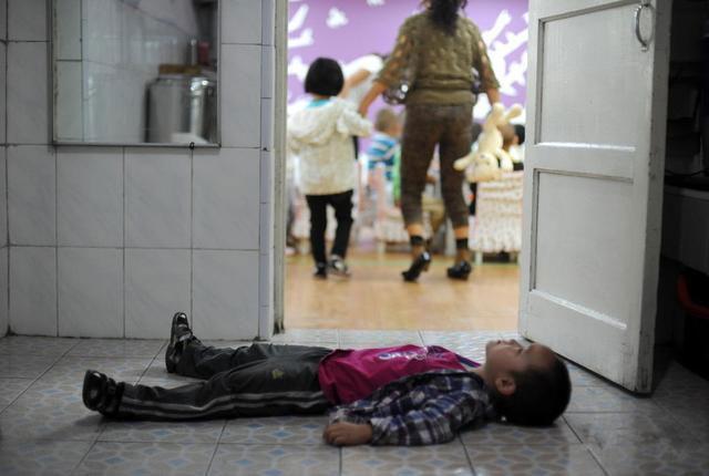 孩子在幼儿园过得好不好？看四个表现就知道了，瞒不住的
