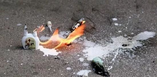 6岁孩子被“炸”得体无完肤！竟因书桌上每天必用的东西，很多家长都不知道