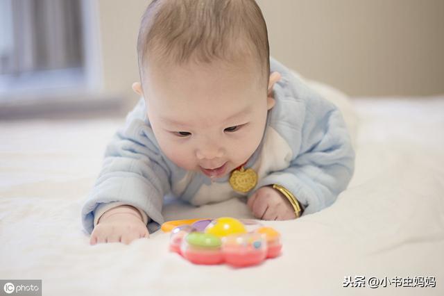 哈佛研究：5个月宝宝玩视觉训练游戏，促进大脑发育及认知能力