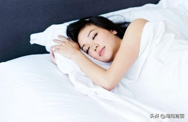孩子什么时候可以用枕头？可不是6个月，家长别给用早了