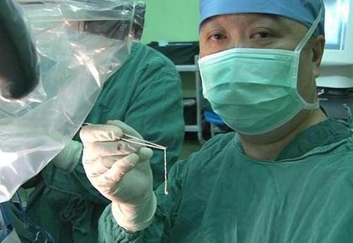 6岁女儿总说屁屁痒，去医院检查后，妈妈身上的鸡皮疙瘩都起来了