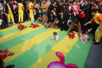 宝宝精细动作发育慢是什么原因？“先天反射”消失后，需刻意练习