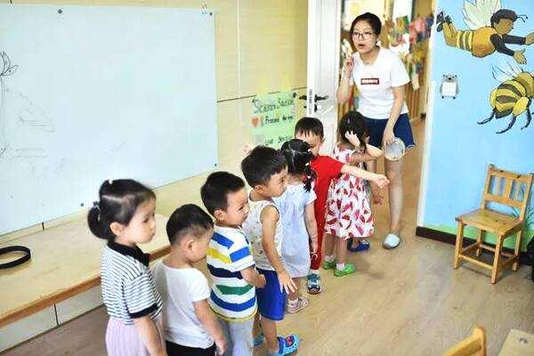 为什么很多孩子不敢在幼儿园拉粑粑？老师一般不说，但家长要清楚