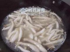 催乳食谱——丝瓜菌菇汤