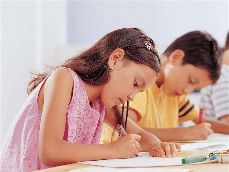 孩子不肯写作业，学习成绩差怎么办？试试这一招，孩子爱上学习