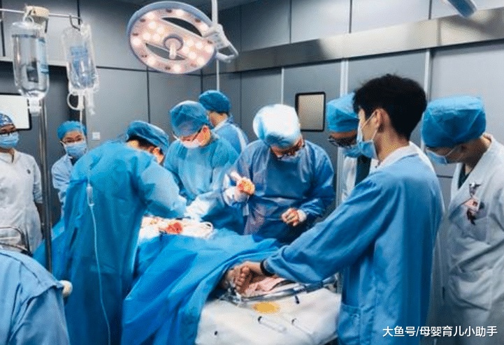 1岁宝宝一夜之间成了植物人，竟是妈妈这一动作造成的，家长要注意