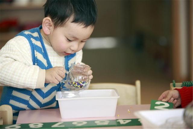 幼儿园10年教龄的老师坦言：“我拒绝让自己的孩子上幼儿园！”