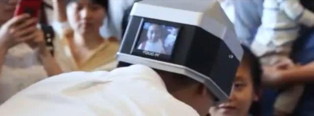 他带领孩子们玩出了新高度，摆脱了电子产品的束缚