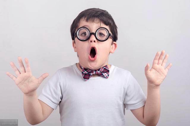 电子产品是孩子近视的元凶？不是！这8点近视误区，前5条你都中了