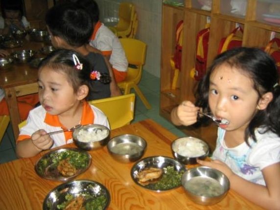 医生苦劝：最容易毁娃的3种辅食，很多家长不知道，别坑娃了