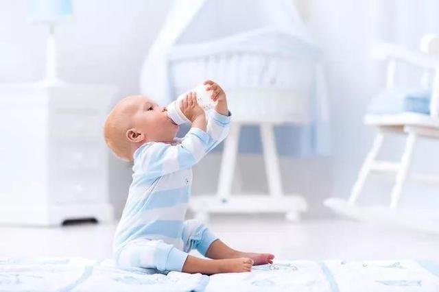存奶不当，配方奶变“毒奶”？这4种不靠谱的存奶方式你做过吗？