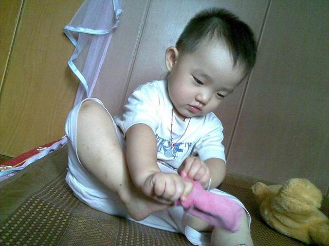 宝宝缺锌的4大症状，看看你家孩子有吗？补锌吃这些食物