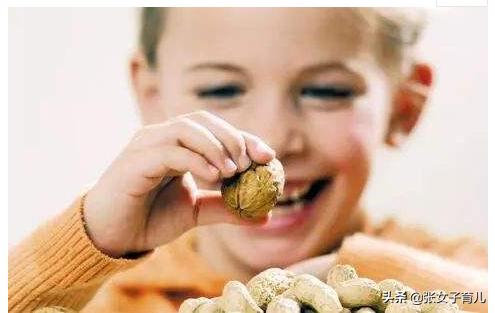 孩子吃东西噎着怎么办？这些急救措施你应该知道