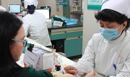 49岁高龄孕妈已确诊怀孕，一周后突然流产，医生：已告诫