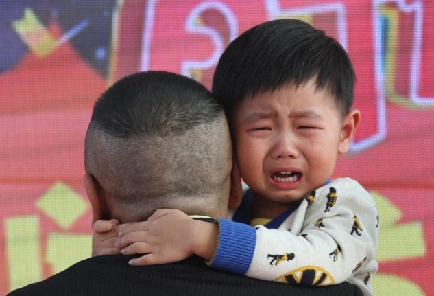 大宝需要无条件的“谦让”？这样会让二宝变成吸血虫，父母别忽视