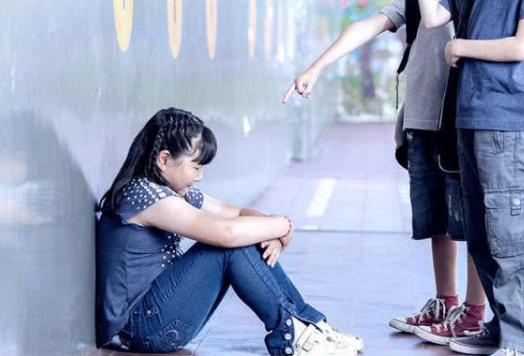 儿子在学校受欺负，爸爸的做法太霸气，以后别人再也不敢随意欺负