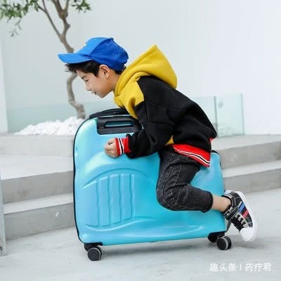 看着都疼！宝宝嘴唇被戳穿，这个错很多家长都在犯！