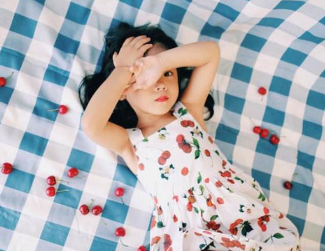 爸爸姓“日”，让闺女随妈姓，爷爷不同意起一个名字户籍处都叫好