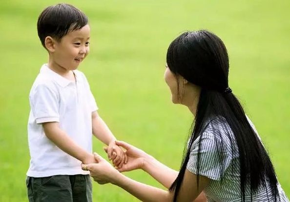 父母尽量别对孩子说3句话，会伤害孩子心理，你说了几句？