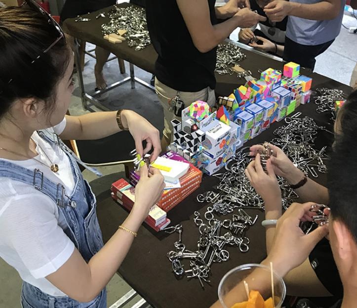 建议家长：经济允许，一定要给孩子买这几样玩具， 摆脱手机电脑