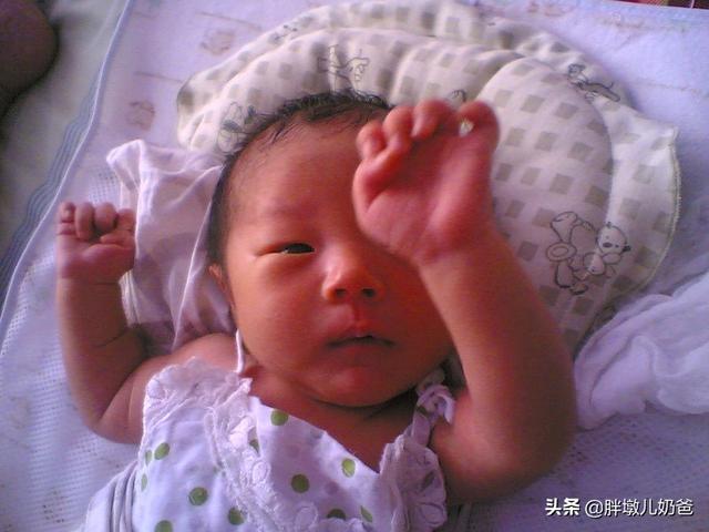 产妇坐月子险些中暑身亡，夏天坐月子，这些老说法不要都相信