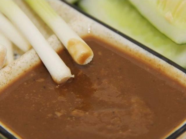 宝宝被烫伤奶奶抹大酱？2分钟的黄金时间，你知道该怎么做吗