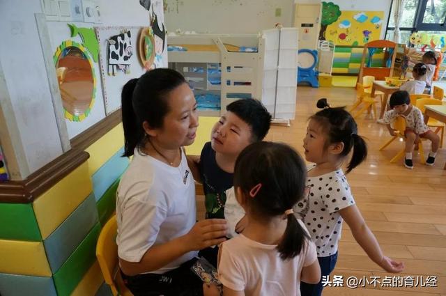 幼儿园老师：这几类家长，最容易拖孩子后腿，分分钟没好感