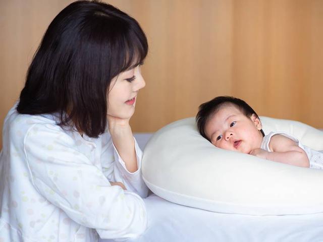 学会轻松3法，月子期间哺乳没压力