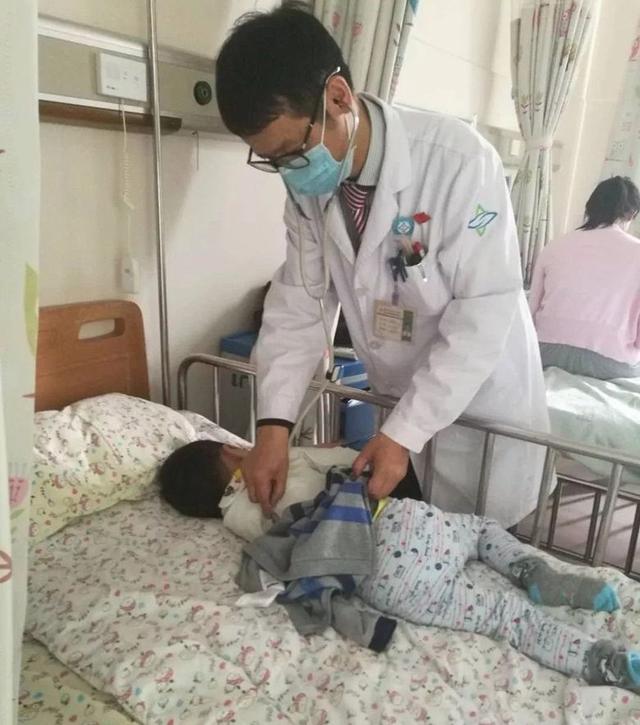 7岁女孩性早熟，生活中的这些习惯，成为孩子性早熟的“原凶”