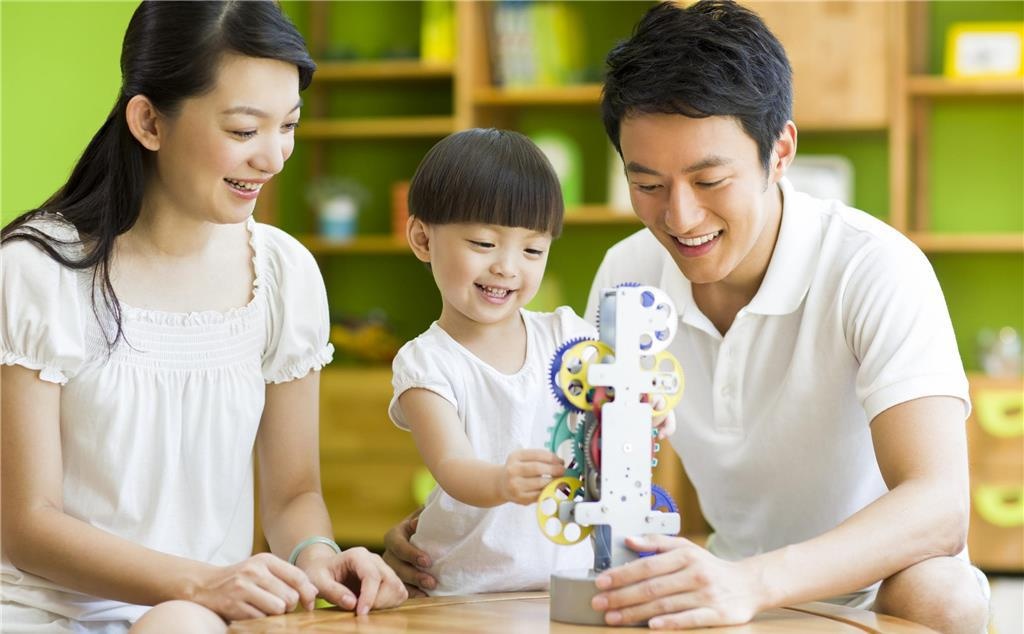 孩子越来越大，却越不愿意和我们说话，从小让孩子愿意说的小技巧