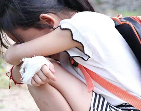 以下3种话最伤女儿，还会让她留下几十年阴影，家长请“慎言”