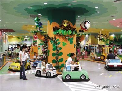 “心机”妈妈在商场捂住孩子的眼睛，宝宝无辜：你套路你亲闺女