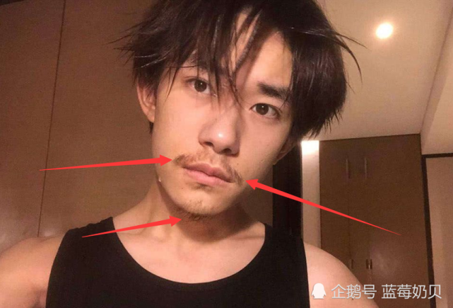 男孩子第一次刮胡子“最佳年龄”是多少？早了解，当心胡子爬满脸