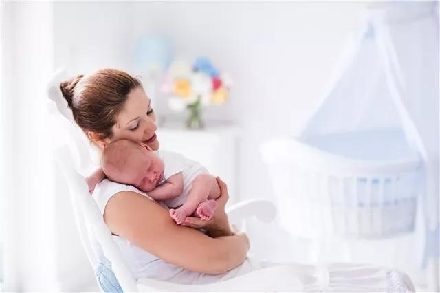 【世界母乳喂养周】这些＂喂＂爱坚持的理由，会使宝宝一生受益！