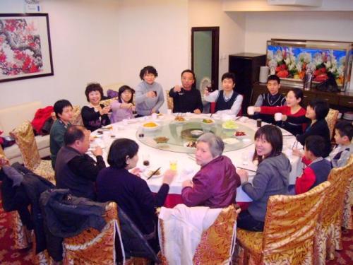问喜欢奶奶还是姥姥？孩子的一番话，让大人全都羞红了脸