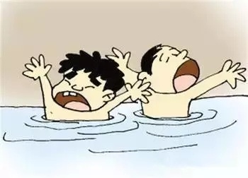 儿子溺水，母亲鬼使神差的赶到！母子连心，这话一点也不假