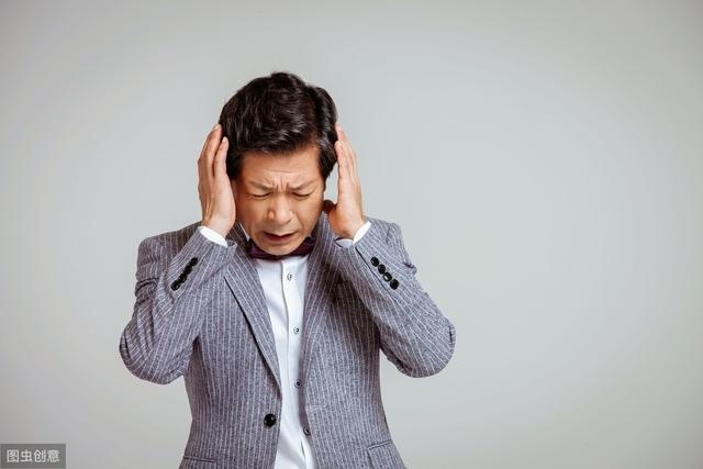 青春期孩子叛逆，父母该如何跟孩子沟通？