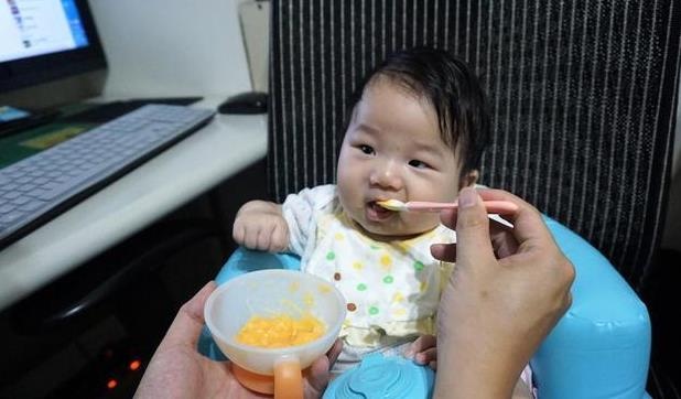 宝宝辅食“黑榜”已出：这些千万别给孩子吃，很多宝妈都踩雷
