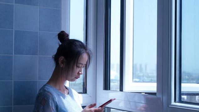天天玩手机，不怕眼睛近视吗，只要能做到以下几点就可以了