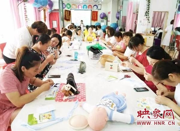 西平县妇幼保健院开展世界母乳喂养宣传活动