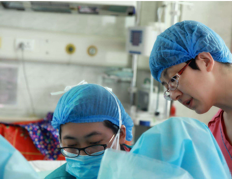 看完生孩子时候的尴尬事，才深刻体会到：为何女人进了产房无尊严