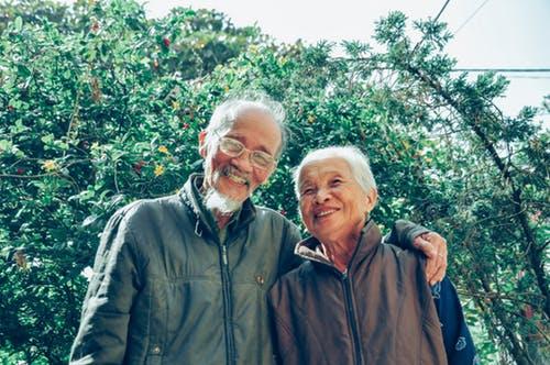 晚年不被子女孝顺的老人，年轻时大多犯了这些错，真的怨不了别人