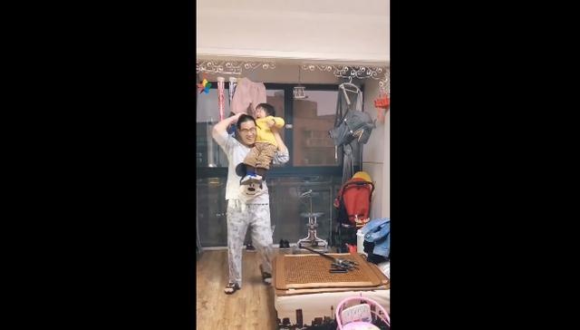 家庭中常见几种亲子互动模式，提升亲子品质，你跟孩子做过几个？