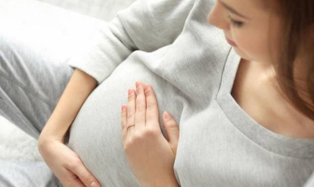 孕妇生娃时先见红是女孩，先破水是男孩？这种说法靠谱吗