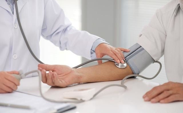 �糿��Ѫѹ�߷��ڣ�������ע��3���£�Ѫѹһ·���