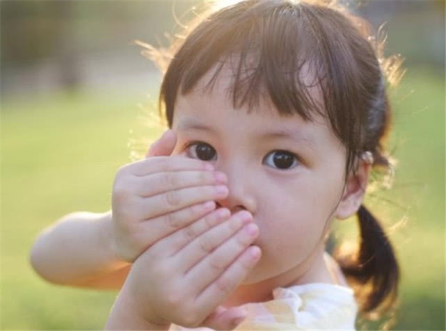孩子害羞怎么办？这些方法帮助害羞的孩子建立自信