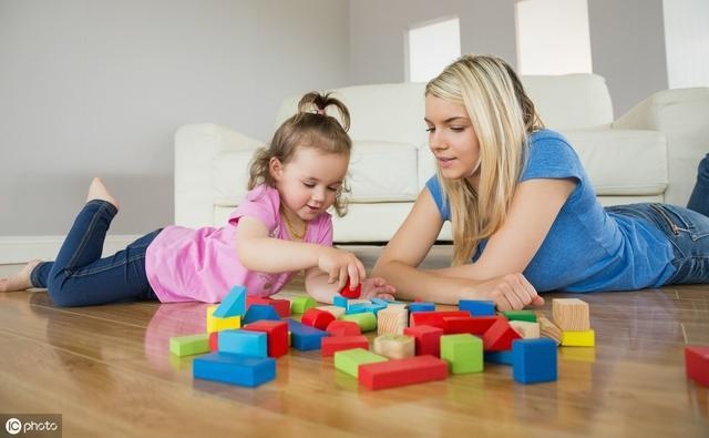 孩子玩具一定得收拾整齐？育儿专家：这样做是在扼杀孩子的创造力