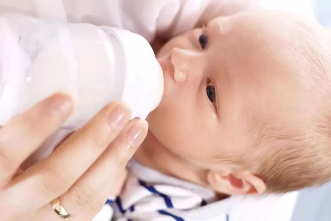 比起生孩子，喂奶才是最痛苦的事？这些母乳喂养问题你一定遇到过