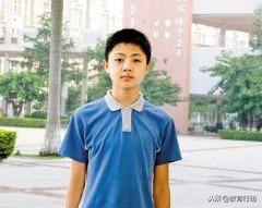 2岁背诗近百首，13岁拒绝清华保送，父亲坦言：这6个字是秘诀